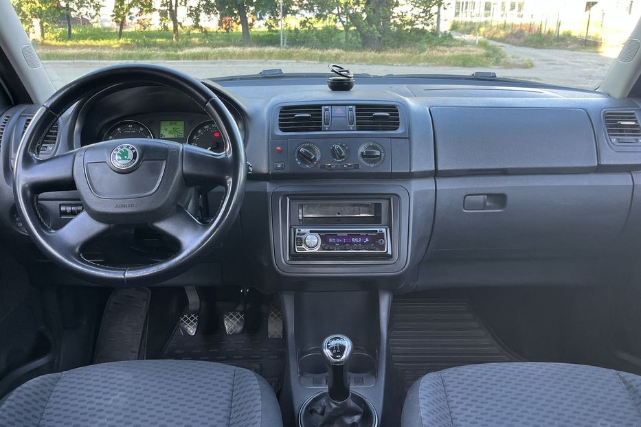 Продам Skoda Fabia Офіційна 2010 года в Николаеве