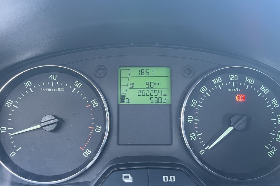 Продам Skoda Fabia Офіційна 2010 года в Николаеве