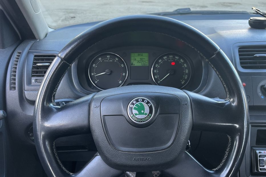 Продам Skoda Fabia Офіційна 2010 года в Николаеве