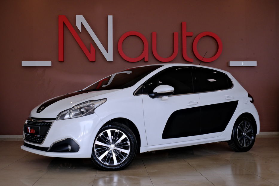 Продам Peugeot 208 2016 года в Одессе