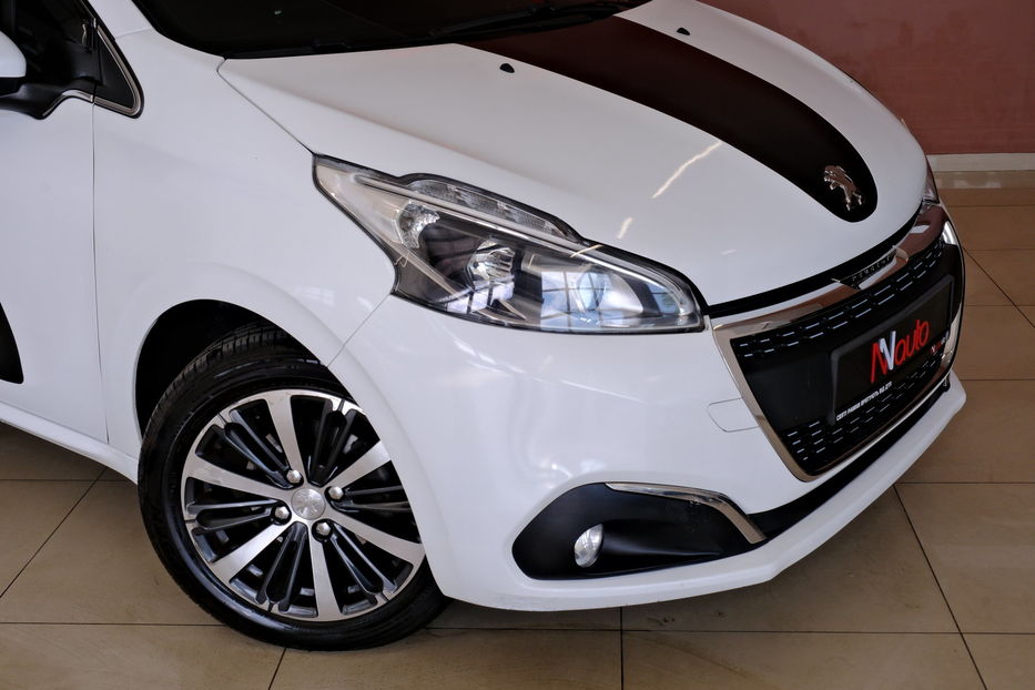 Продам Peugeot 208 2016 года в Одессе
