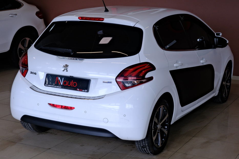 Продам Peugeot 208 2016 года в Одессе