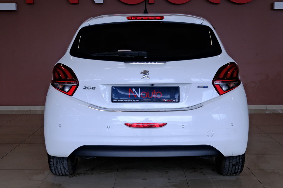 Продам Peugeot 208 2016 года в Одессе