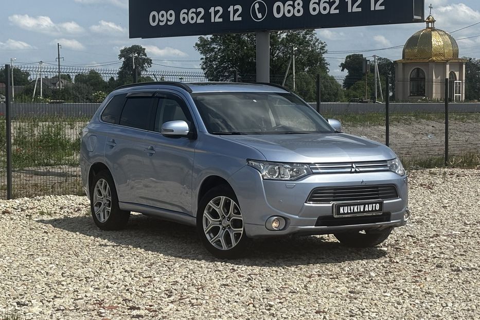 Продам Mitsubishi Outlander Гібрид 2013 года в Львове