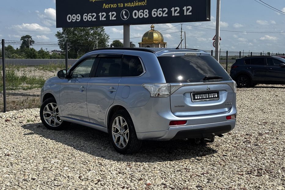 Продам Mitsubishi Outlander Гібрид 2013 года в Львове