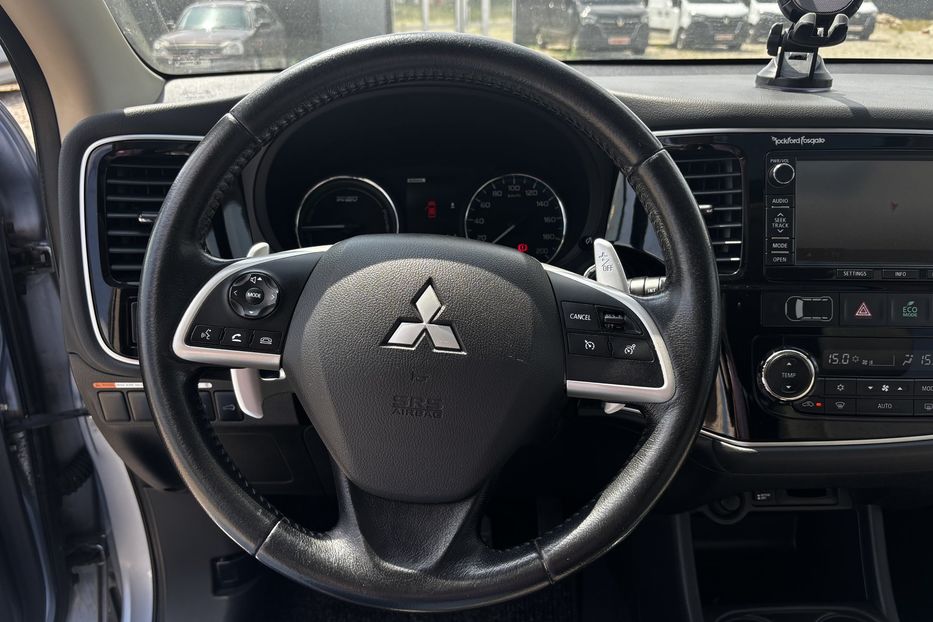 Продам Mitsubishi Outlander Гібрид 2013 года в Львове