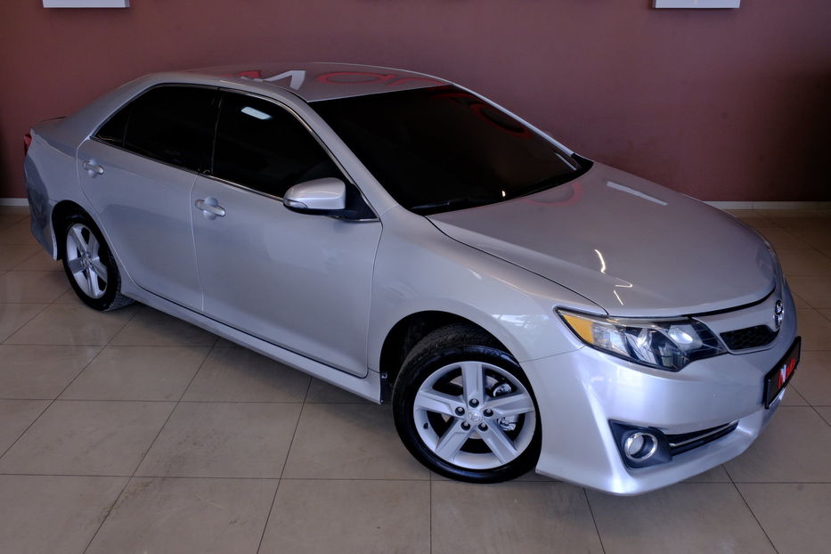 Продам Toyota Camry 2014 года в Одессе