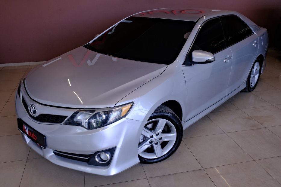 Продам Toyota Camry 2014 года в Одессе
