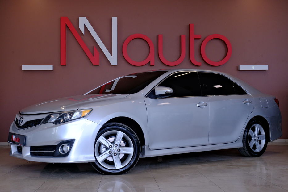 Продам Toyota Camry 2014 года в Одессе