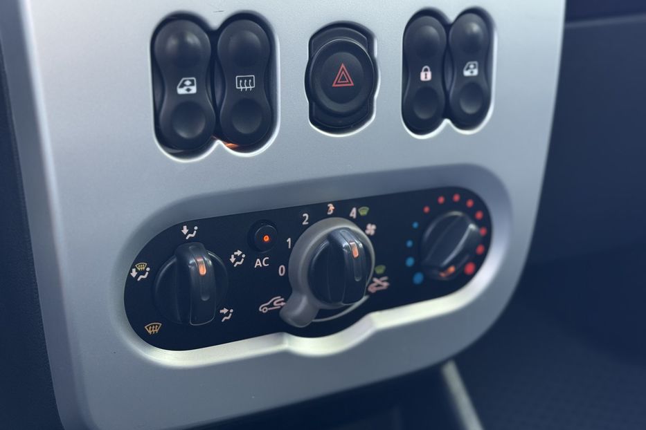 Продам Dacia Sandero (COMIS) 2008 года в г. Умань, Черкасская область