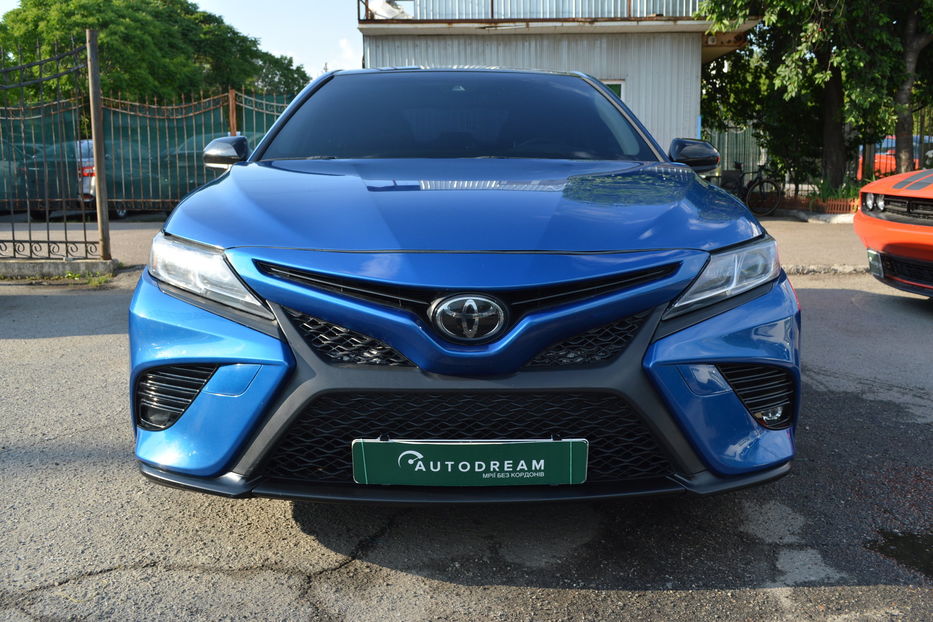 Продам Toyota Camry XV70 2017 года в Одессе