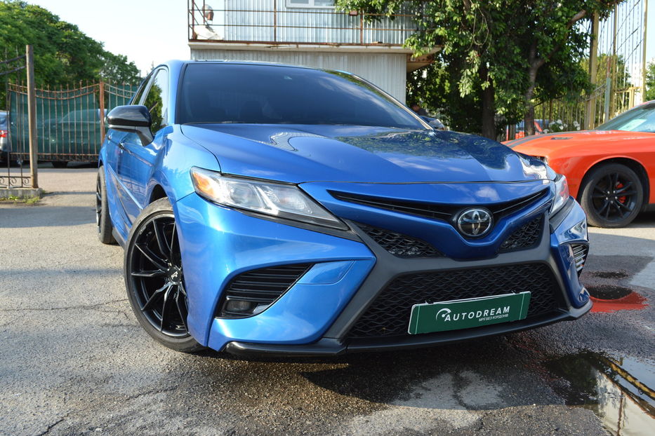 Продам Toyota Camry XV70 2017 года в Одессе