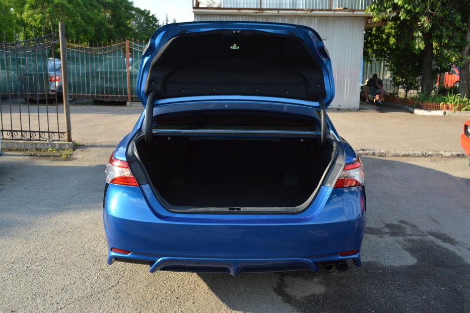Продам Toyota Camry XV70 2017 года в Одессе