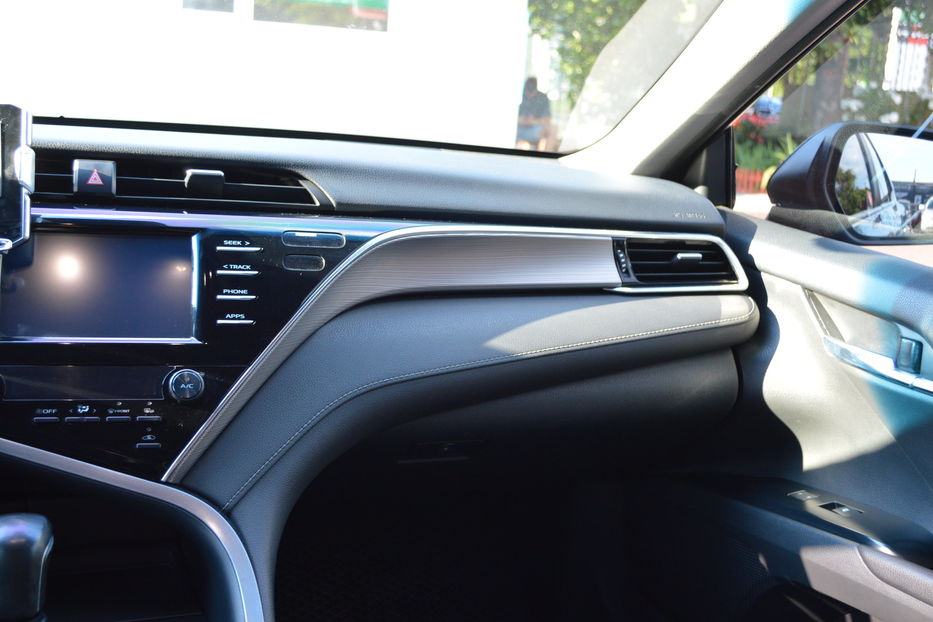 Продам Toyota Camry XV70 2017 года в Одессе