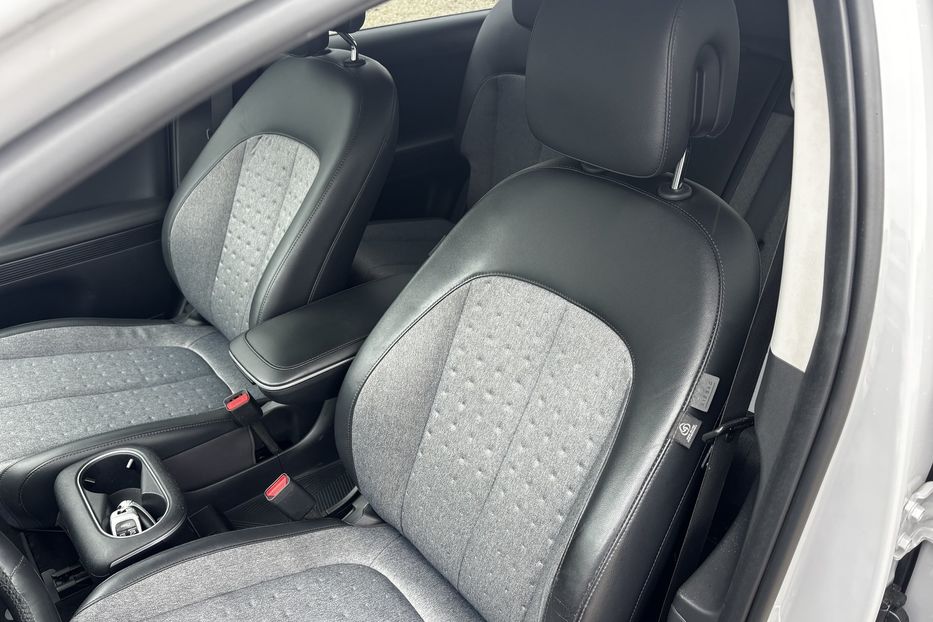 Продам Hyundai Ioniq 2022 года в Львове