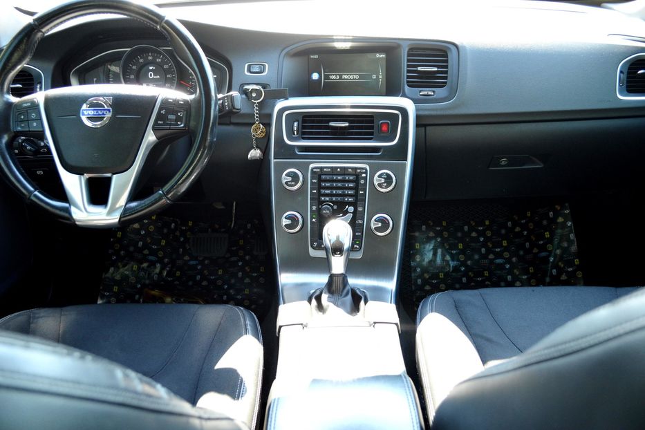 Продам Volvo S60 2015 года в Одессе