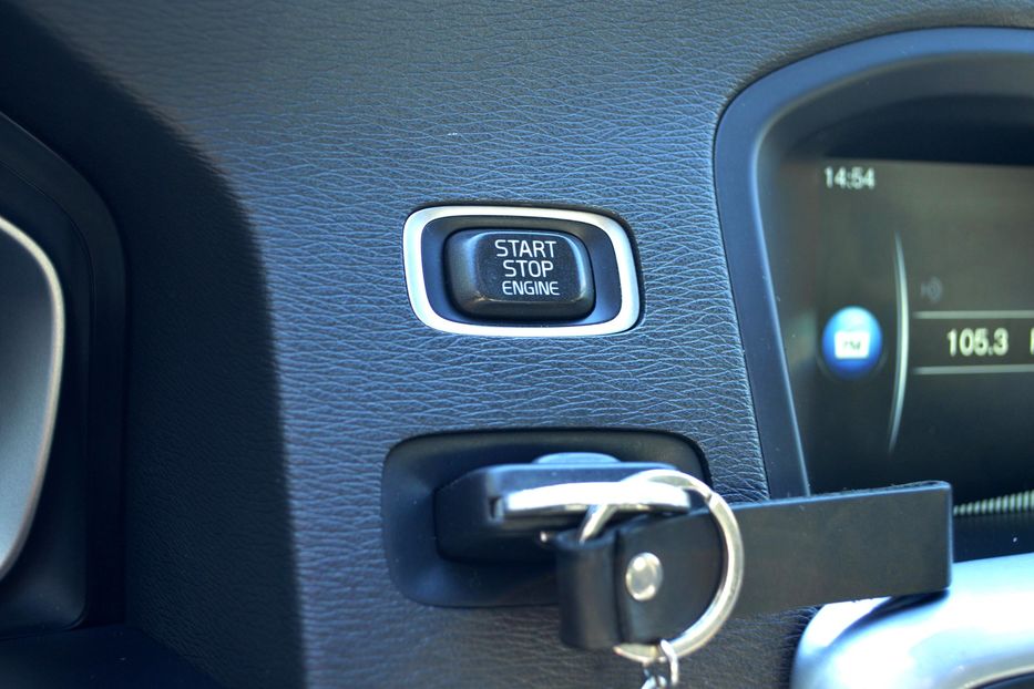 Продам Volvo S60 2015 года в Одессе