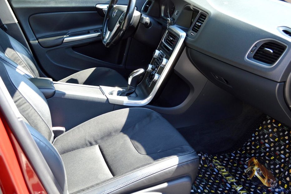 Продам Volvo S60 2015 года в Одессе