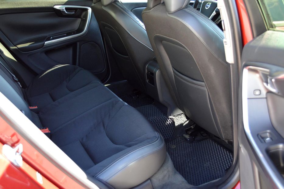 Продам Volvo S60 2015 года в Одессе