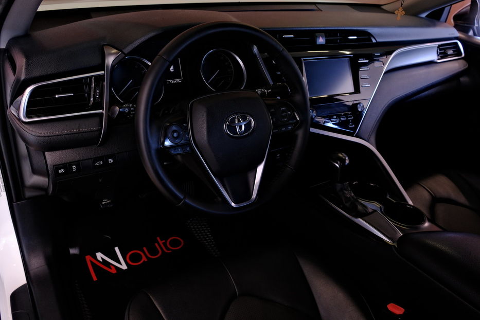Продам Toyota Camry 2018 года в Одессе