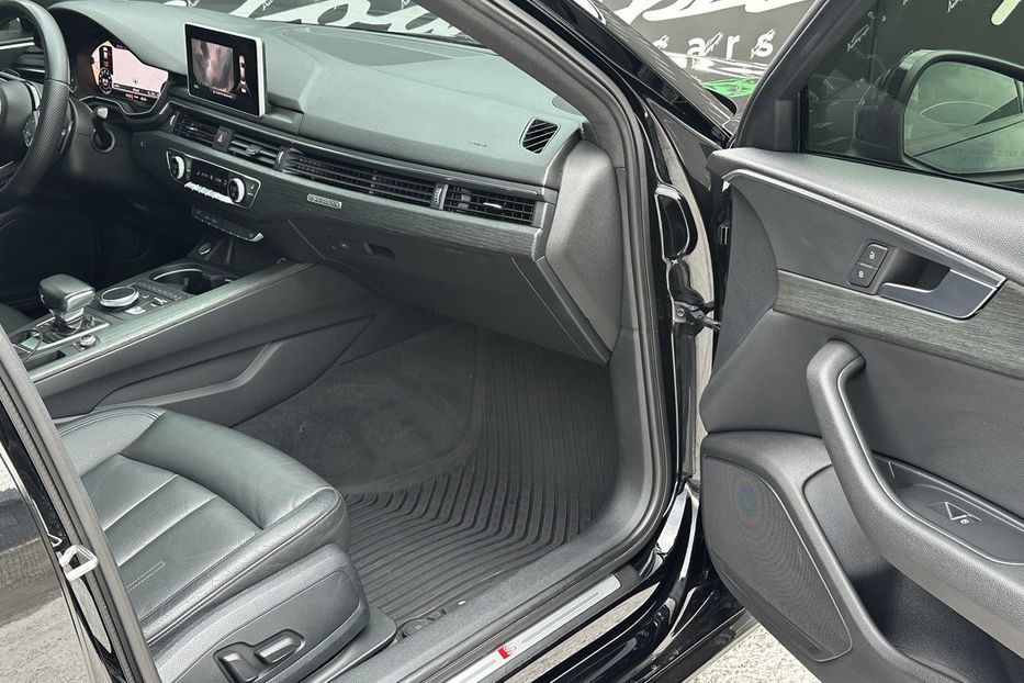 Продам Audi A4 Quattro S-Line 2016 года в Киеве