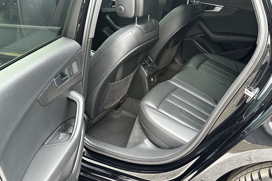 Продам Audi A4 Quattro S-Line 2016 года в Киеве