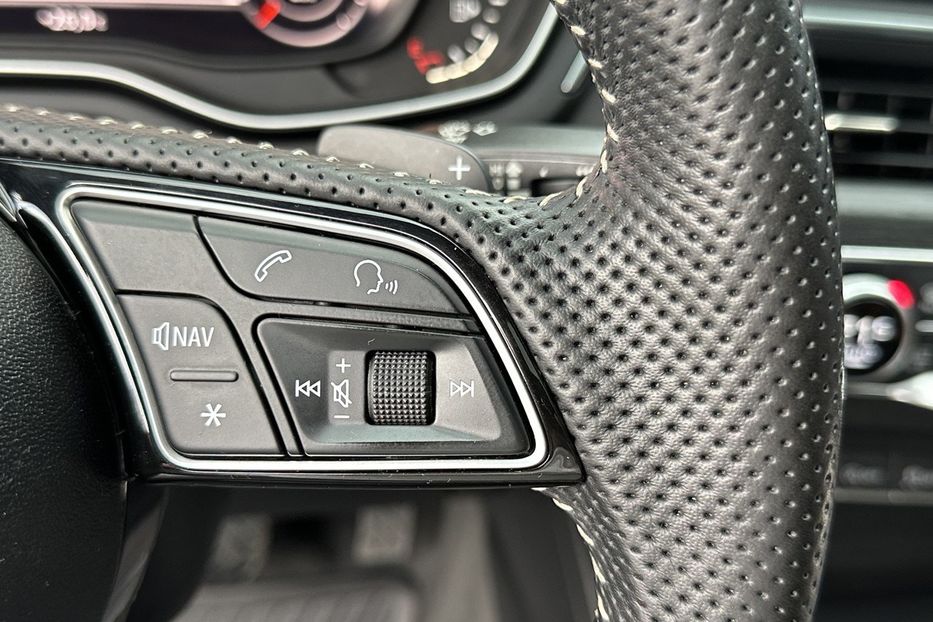 Продам Audi A4 Quattro S-Line 2016 года в Киеве