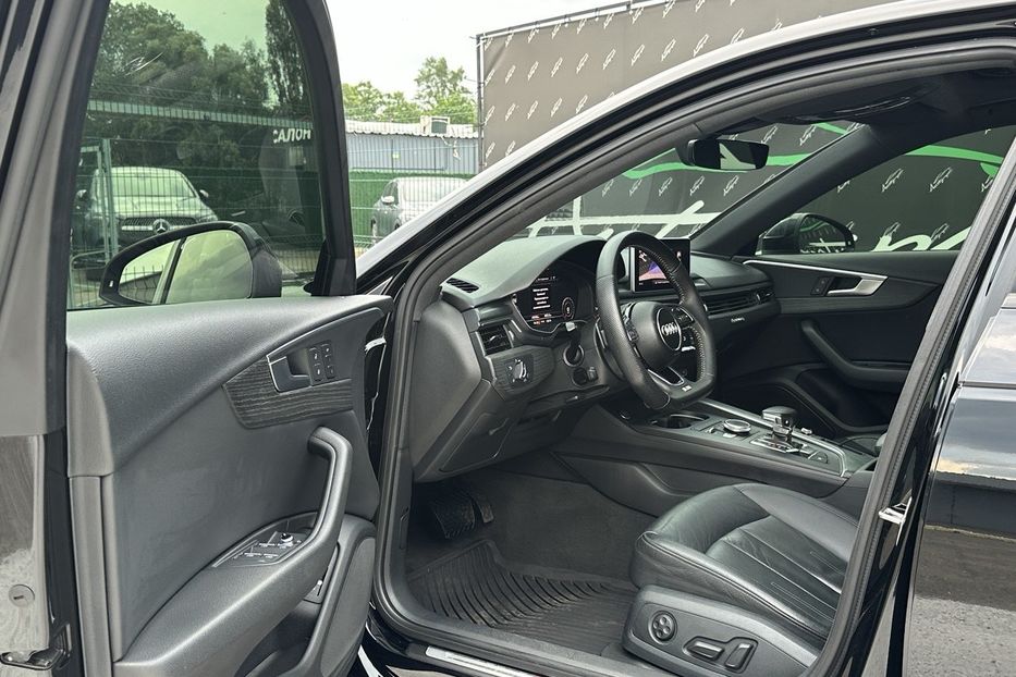 Продам Audi A4 Quattro S-Line 2016 года в Киеве