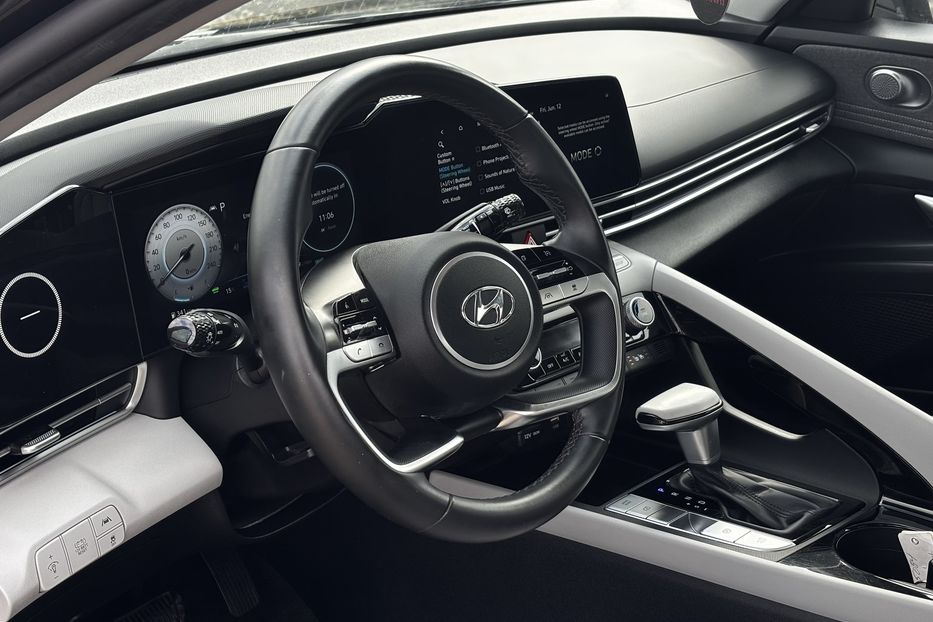 Продам Hyundai Elantra 2022 года в Львове