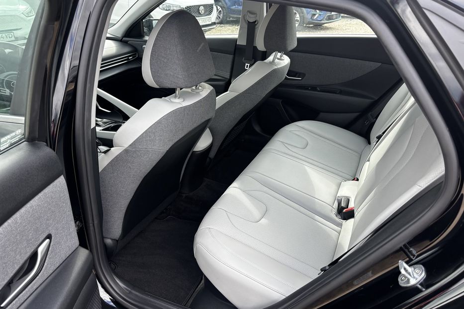 Продам Hyundai Elantra 2022 года в Львове