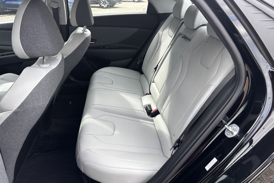 Продам Hyundai Elantra 2022 года в Львове