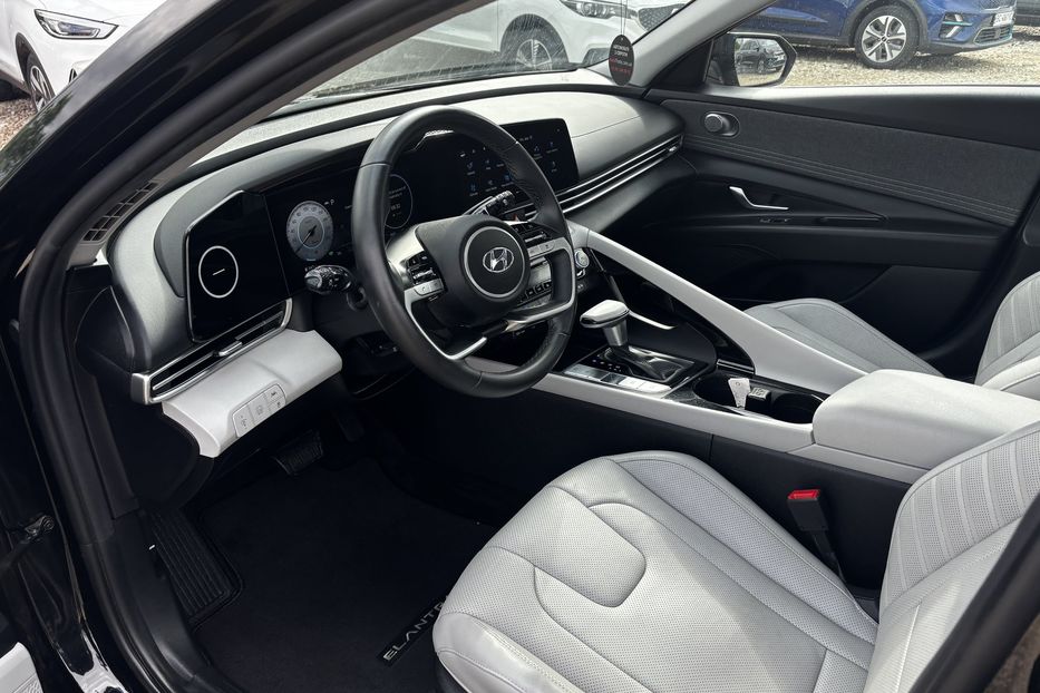 Продам Hyundai Elantra 2022 года в Львове