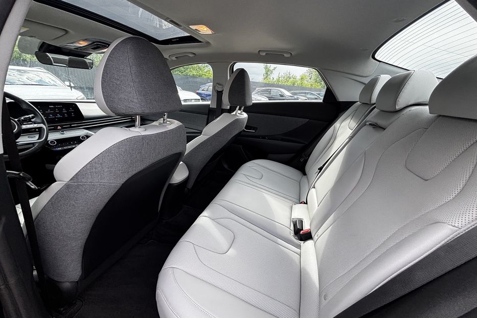 Продам Hyundai Elantra 2022 года в Львове