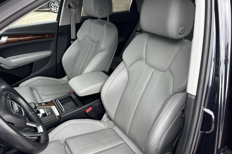 Продам Audi Q5 Premium Plus  2018 года в Львове