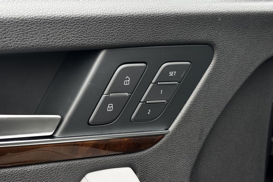 Продам Audi Q5 Premium Plus  2018 года в Львове