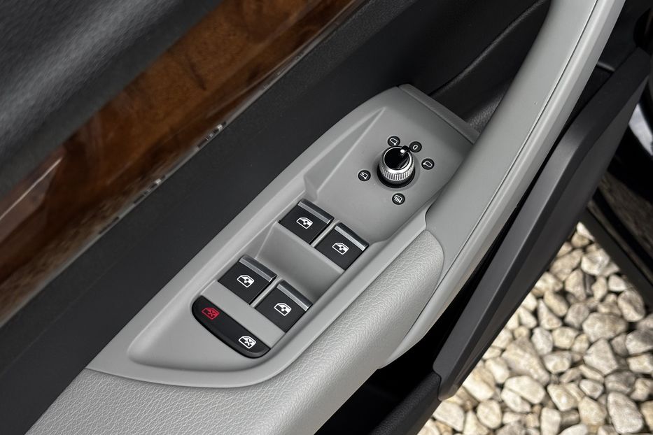 Продам Audi Q5 Premium Plus  2018 года в Львове