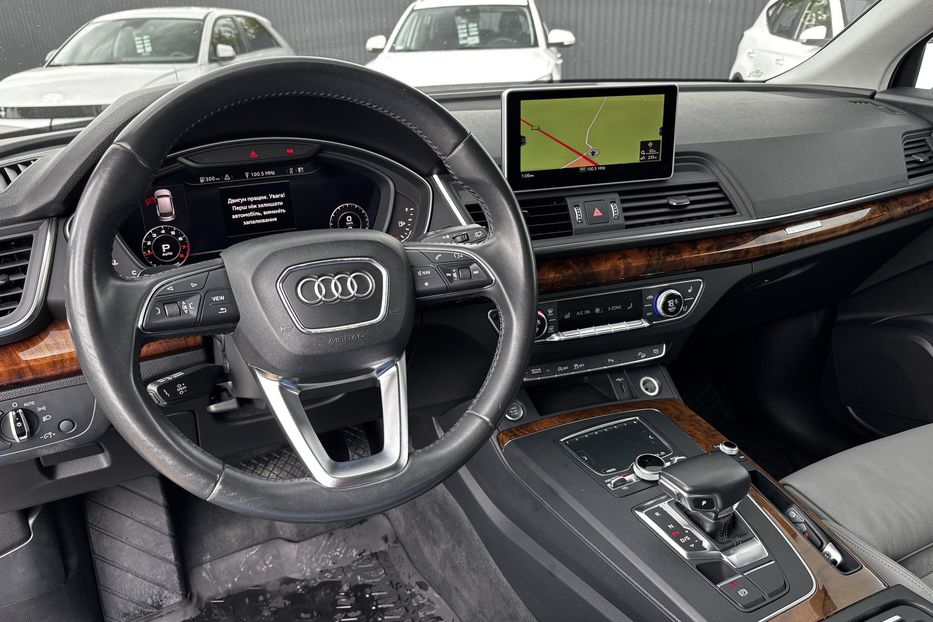 Продам Audi Q5 Premium Plus  2018 года в Львове
