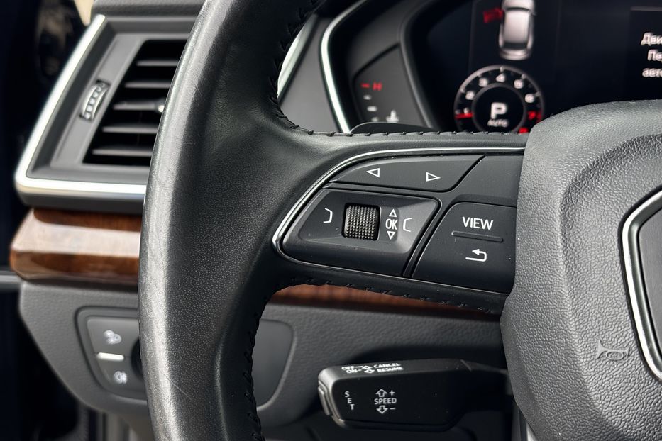 Продам Audi Q5 Premium Plus  2018 года в Львове