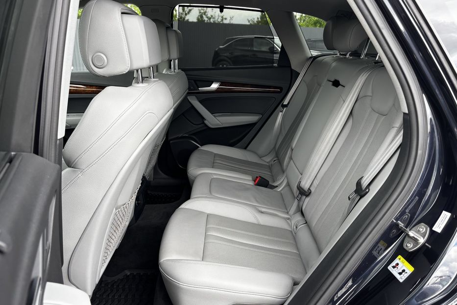 Продам Audi Q5 Premium Plus  2018 года в Львове