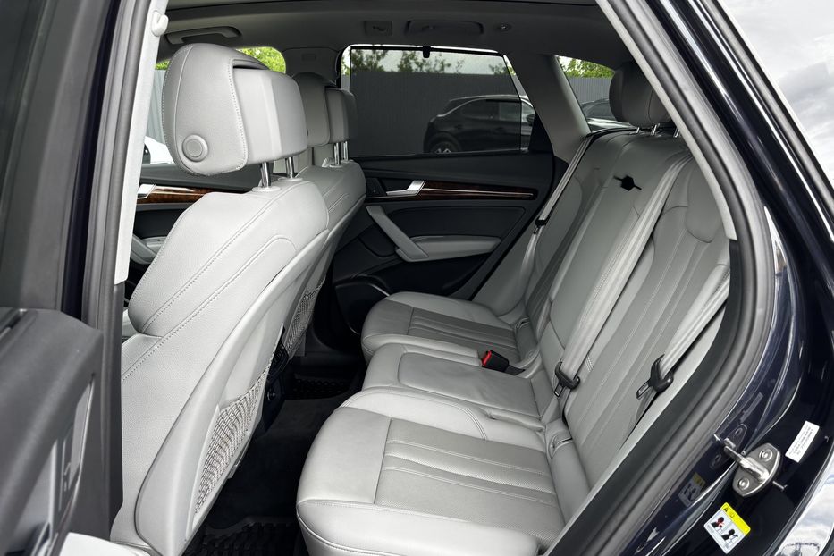 Продам Audi Q5 Premium Plus  2018 года в Львове