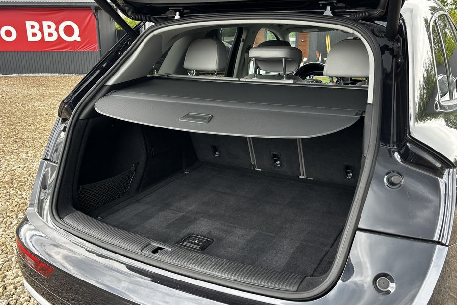 Продам Audi Q5 Premium Plus  2018 года в Львове