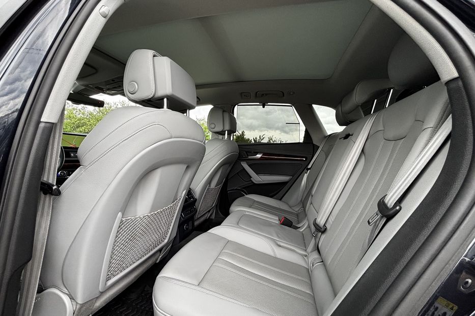 Продам Audi Q5 Premium Plus  2018 года в Львове