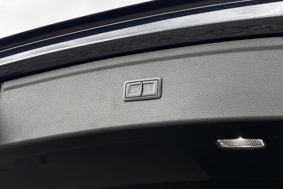 Продам Audi Q5 Premium Plus  2018 года в Львове