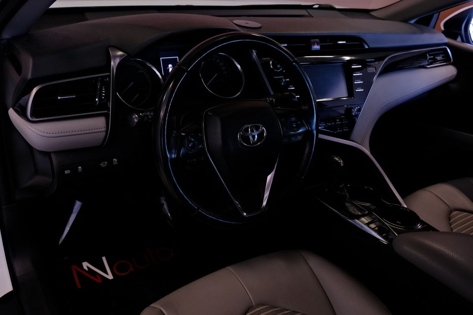 Продам Toyota Camry 2019 года в Одессе