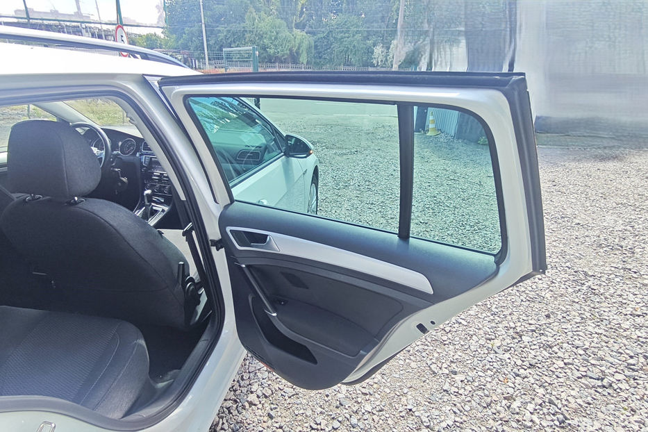 Продам Volkswagen Golf Variant 1.6 TDI DSG (110 к.с.)   2015 года в Киеве