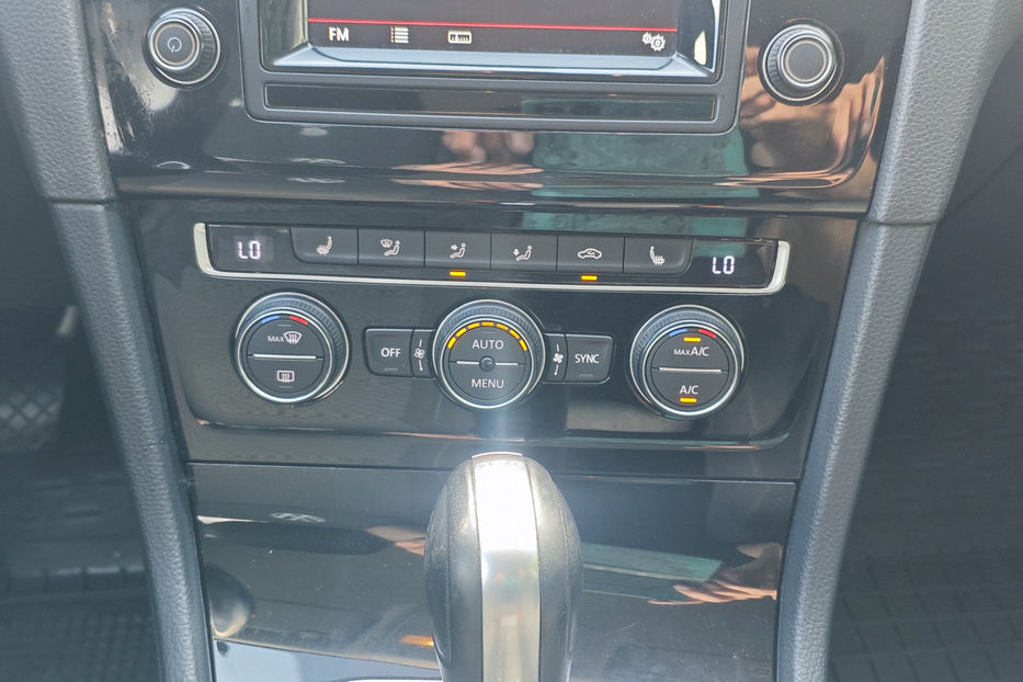 Продам Volkswagen Golf Variant 1.6 TDI DSG (110 к.с.)   2015 года в Киеве