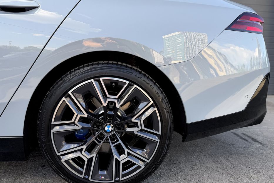 Продам BMW 530 M Package 2025 года в Киеве