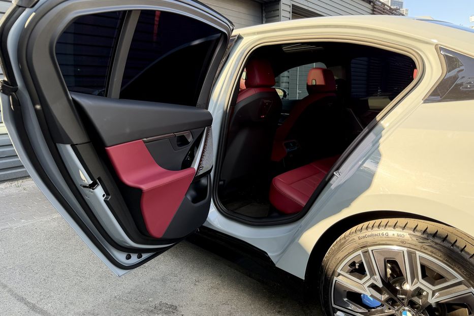 Продам BMW 530 M Package 2025 года в Киеве