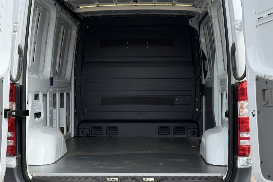 Продам Mercedes-Benz Sprinter груз.. 319 CDI 3.0 AT (190 к.с.) L3H2 2014 года в Киеве