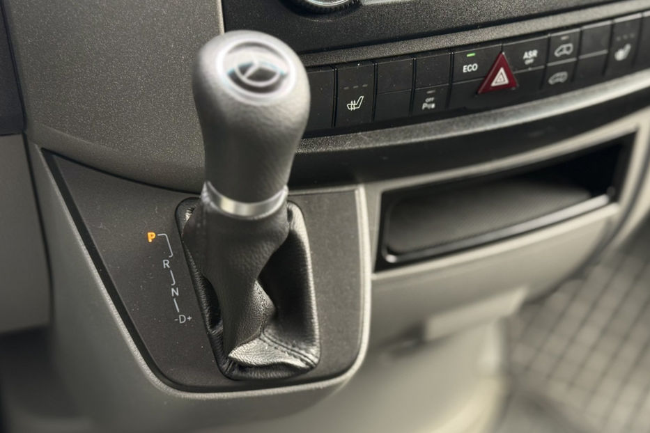 Продам Mercedes-Benz Sprinter груз.. 319 CDI 3.0 AT (190 к.с.) L3H2 2014 года в Киеве